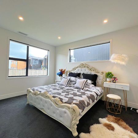 Elegant Beach House In Long Bay Villa Auckland Esterno foto